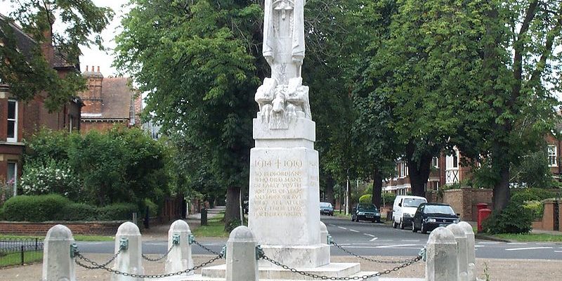 Taxi Transfer from Bedford to Gatwick Airport