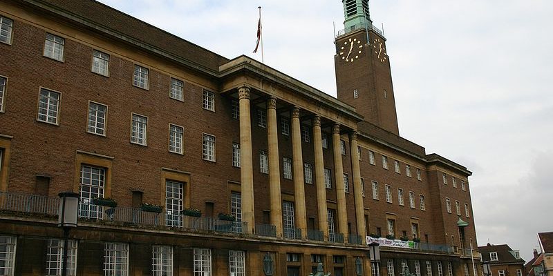 Taxi transfer from Luton Airport to Norwich