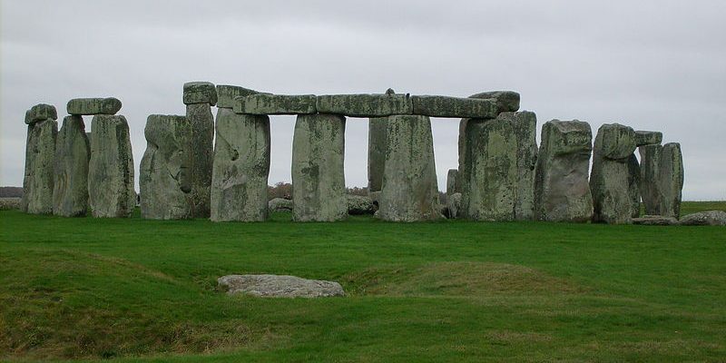 gatwick-airport-transfer-to-stonehenge Taxi Transfer from Gatwick Airport to Stonehenge