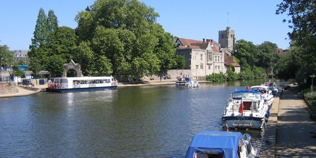 Taxi Transfer from Heathrow Airport to Maidstone