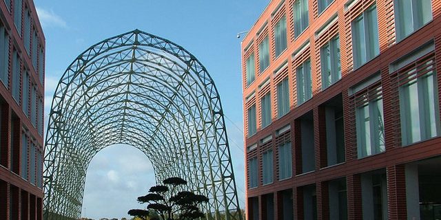 Taxi Transfer from Luton Airport to Farnborough