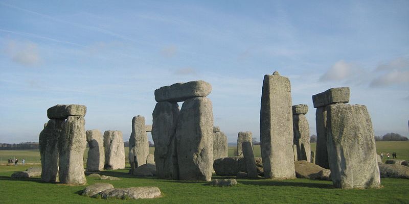 Taxi Transfer from Luton Airport to Stonehenge