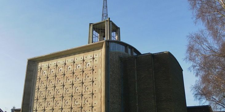 stansted-airport-transfer-to-crawley Taxi Transfer from Stansted Airport to Crawley