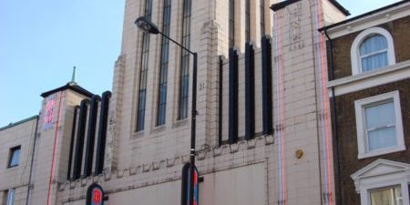 Taxi Transfer from Kilburn to Gatwick Airport