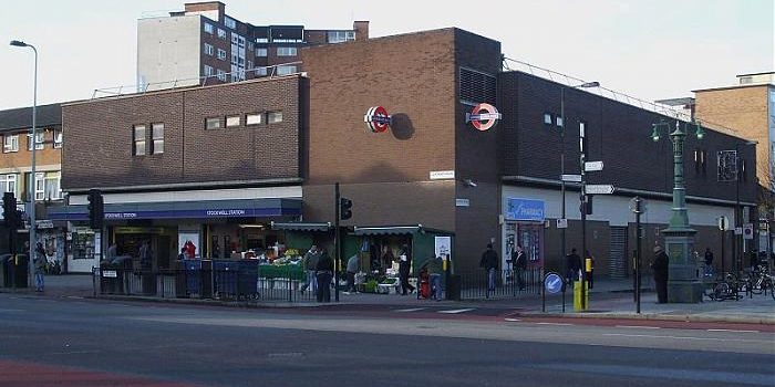 Taxi Transfer from Stockwell to Gatwick Airport