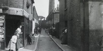 Airport Transfer from Deptford to Gatwick