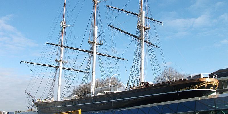 Airport Transfer from Greenwich to Gatwick Airport