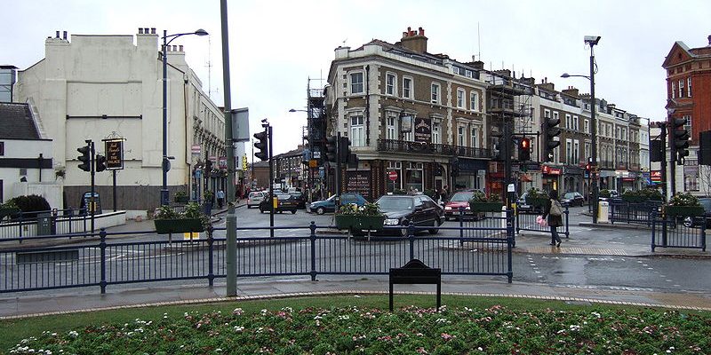 Taxi Transfer from Sydenham to Gatwick Airport