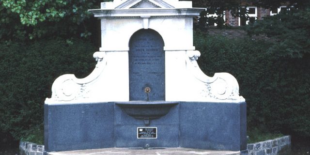 Taxi Transfer from Sydenham to Heathrow Airport