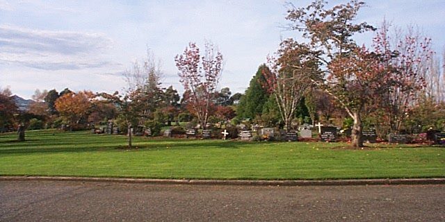 Taxi Transfer from Charlton to Luton Airport