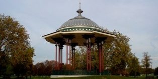 Taxi Transfer from Clapham to Luton Airport