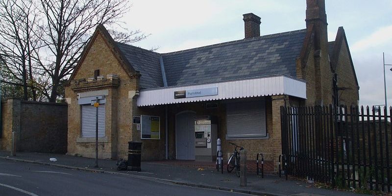 Taxi Transfer from Woolwich to Stansted Airport