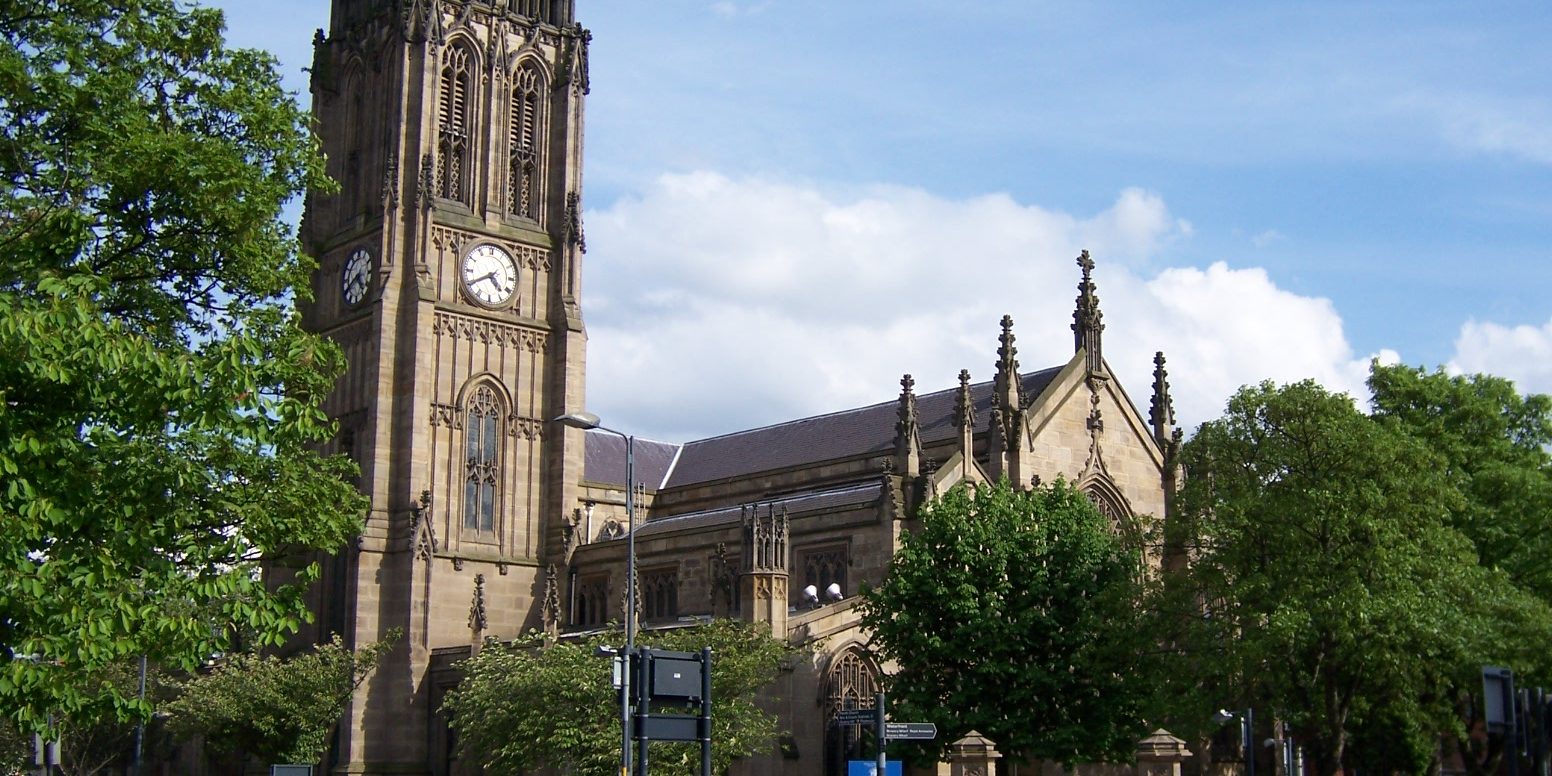 Gatwick-Airport-Taxi-Transfer-to-Leeds Taxi Transfer from Gatwick Airport to Leeds