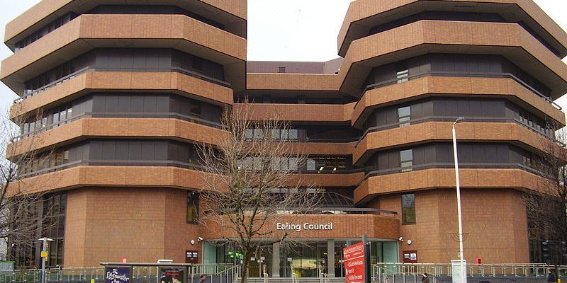 Airport Transfer from Ealing to Gatwick Airport