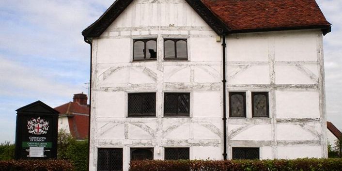 Taxi Transfer from Chingford to Gatwick Airport