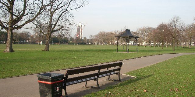 Airport Transfer from Forest Gate to Gatwick