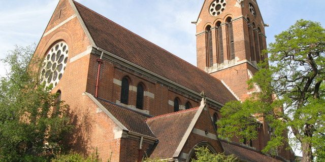 Taxi Transfer from Kentish Town to Gatwick Airport