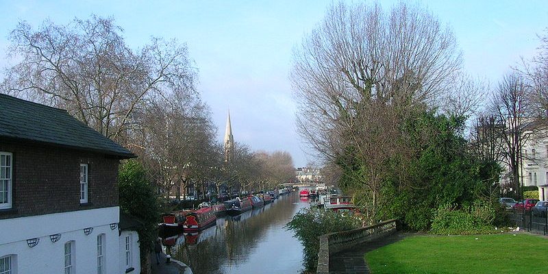 Airport Transfer from Maida Hill to Gatwick