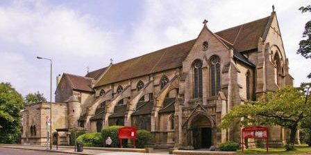 Taxi from New Southgate to Gatwick Airport