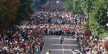 gatwick-airport-transfer-to-north-kensington Taxi from North Kensington to Gatwick Airport