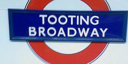 Taxi Transfer from Tooting to Gatwick Airport