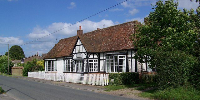 Taxi from Woodford and South Woodford to Gatwick Airport