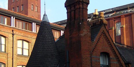 Taxi Transfer from Bow to Heathrow Airport