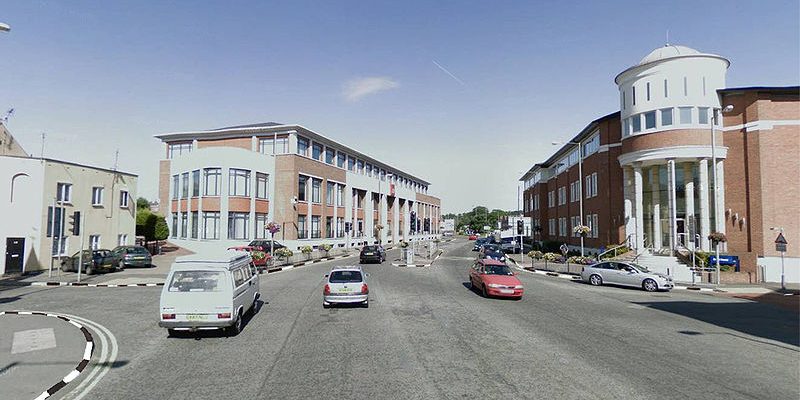 Taxi Transfer from Chertsey to Heathrow Airport