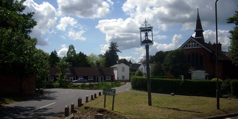 Taxi Transfer from Mill Hill to Heathrow Airport