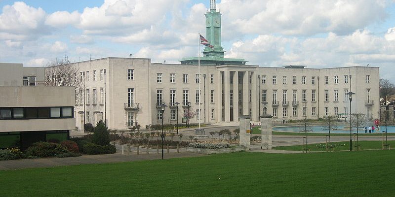 Taxi Transfer from Walthamstow to Heathrow Airport