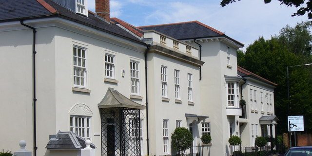 Taxi Transfer from Weybridge to Heathrow Airport