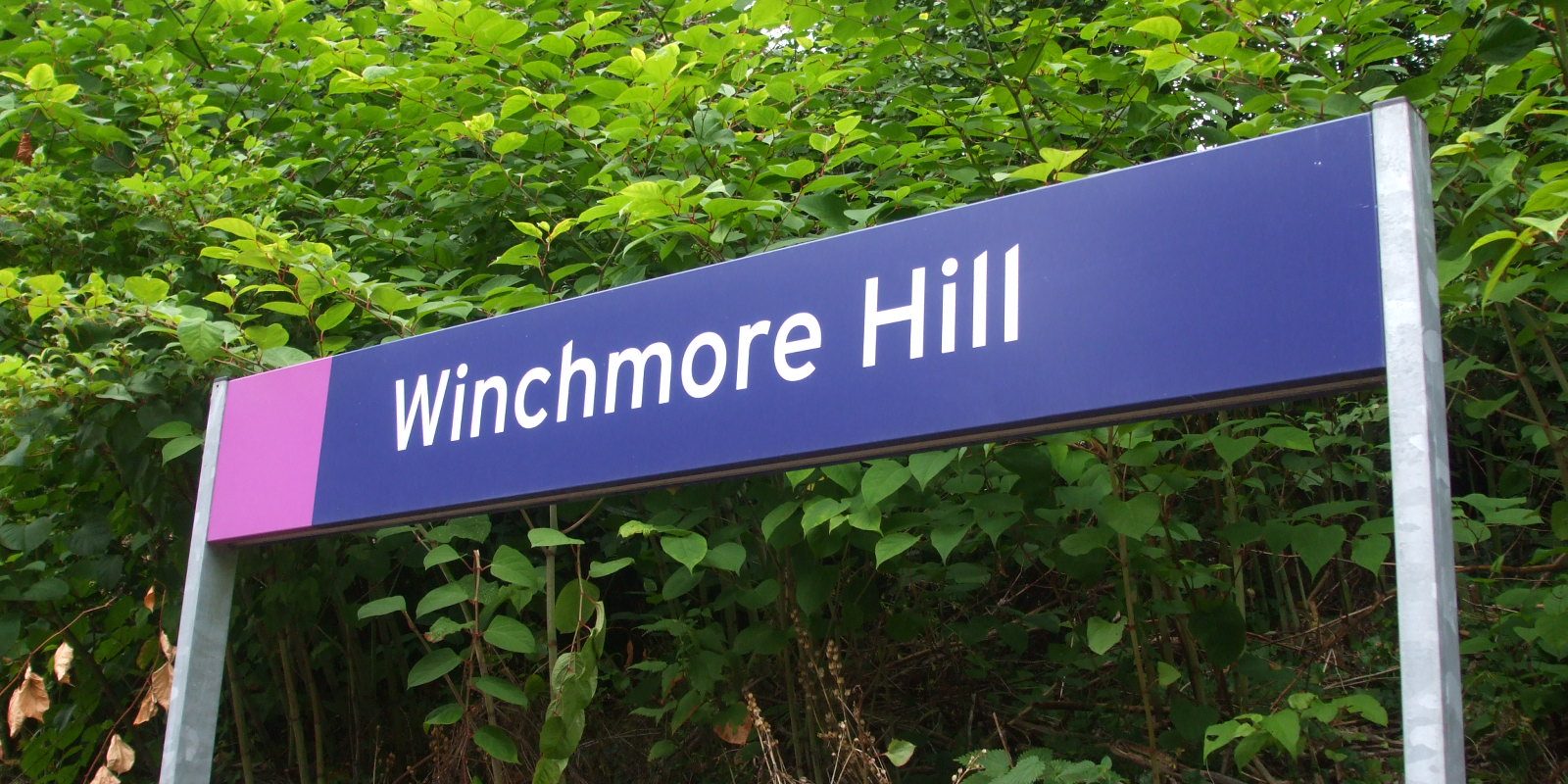Taxi Transfer from Winchmore Hill to Heathrow Airport