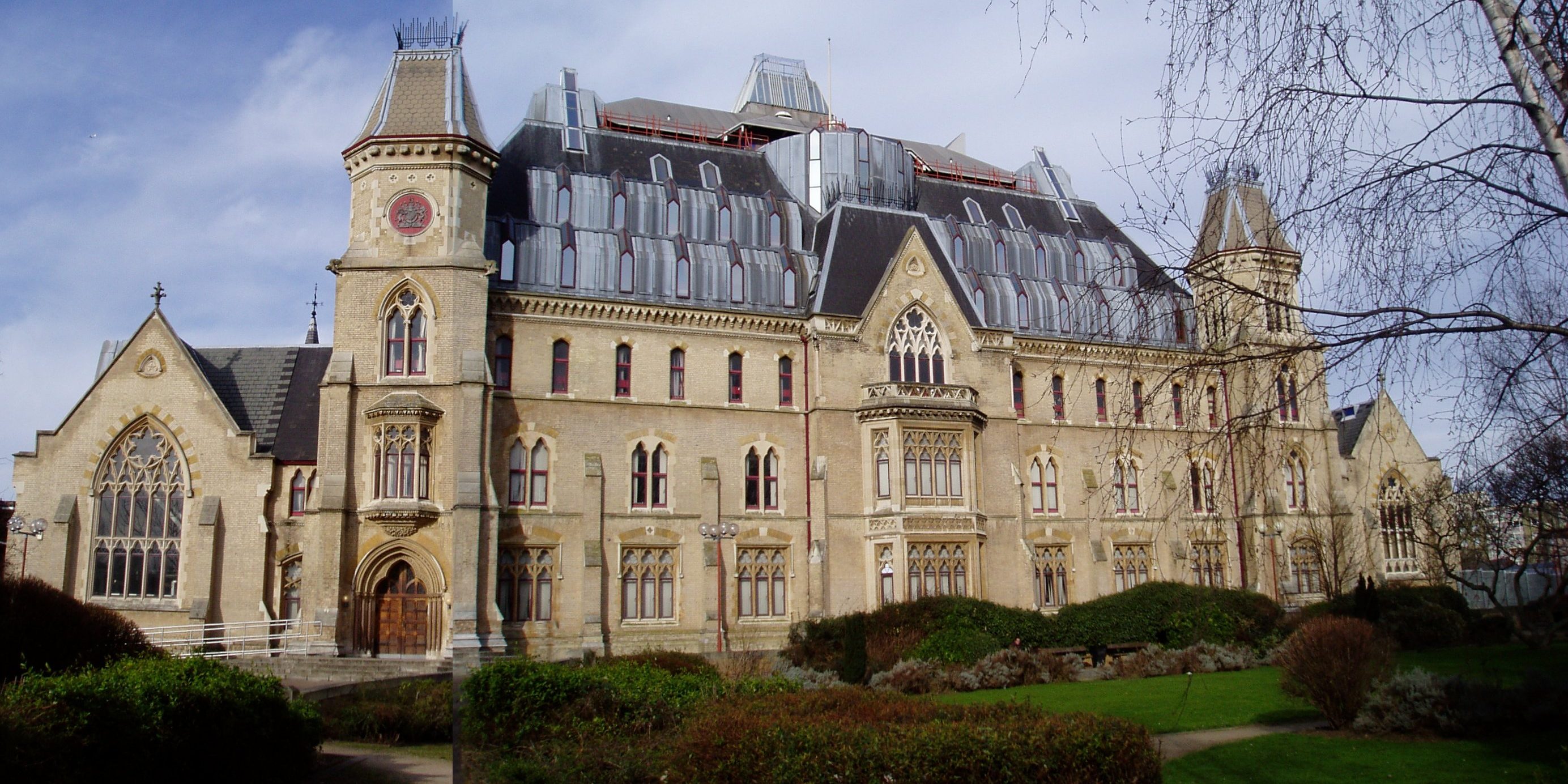 Taxi Transfer from Wood Green to Heathrow Airport