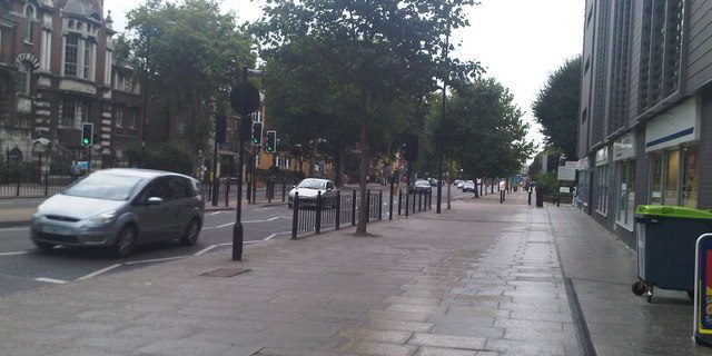 Taxi Transfer from Bow to London City Airport