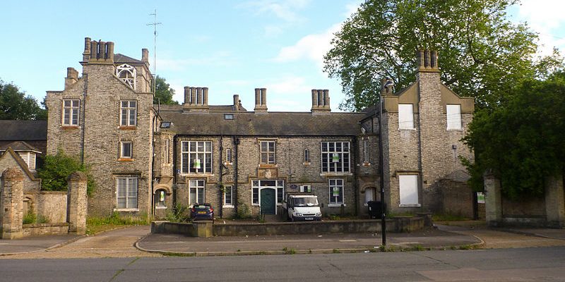 Taxi Transfer from Chingford to London CIty Airport