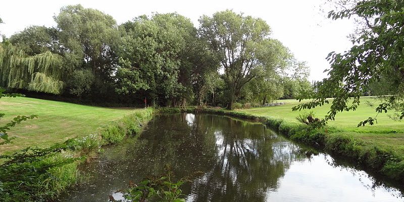 Taxi from New Southgate to London City Airport