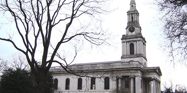 Taxi from Tower Hamlets (E14) to London City Airport