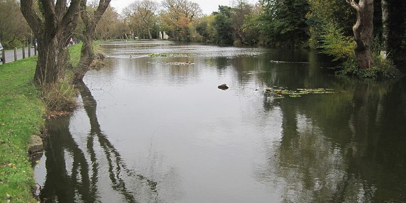 Taxi Transfer from Whetstone to London City Airport