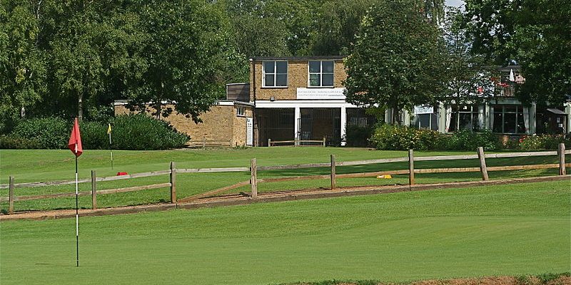 Taxi Transfer from Hanwell to Luton Airport