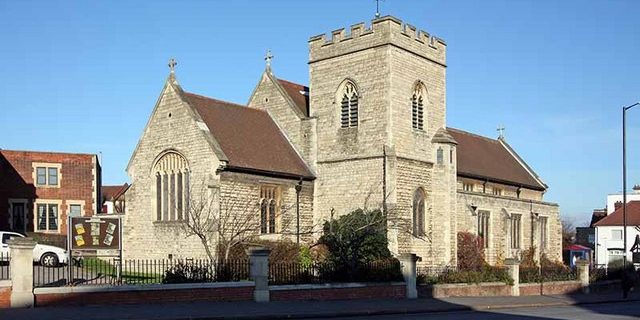 Taxi from Palmers Green to Luton Airport