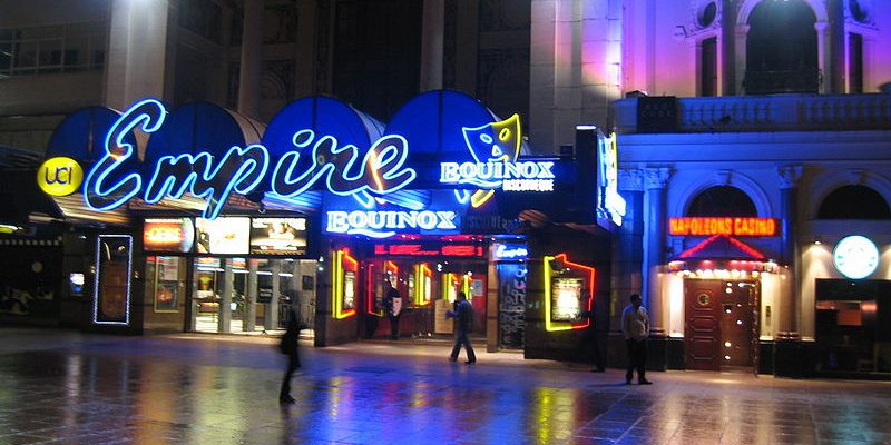 Taxi from Westminster WC2 to Luton Airport