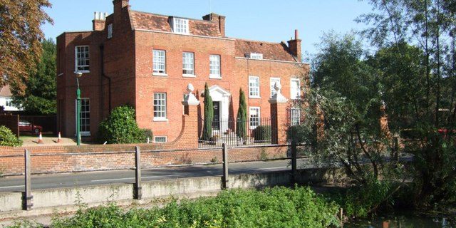 Taxi Transfer from Cobham to Stansted Airport