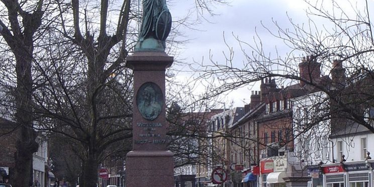 Taxi Transfer from Esher to Stansted Airport