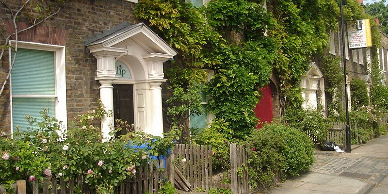 Airport Transfer from Lower Edmonton to Stansted