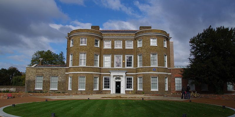 stansted-airport-transfer-to-upper-edmonton Taxi from Upper Edmonton to Stansted Airport