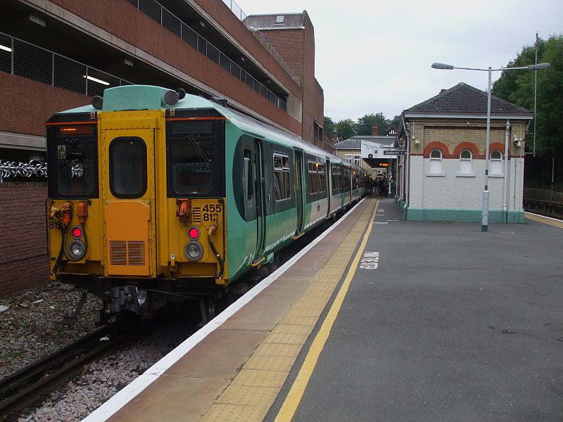 Taxi Transfer from Caterham (CR3) to Gatwick Airport