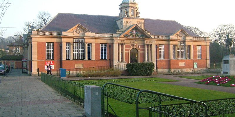 Taxi Transfer from Dartford to Gatwick Airport