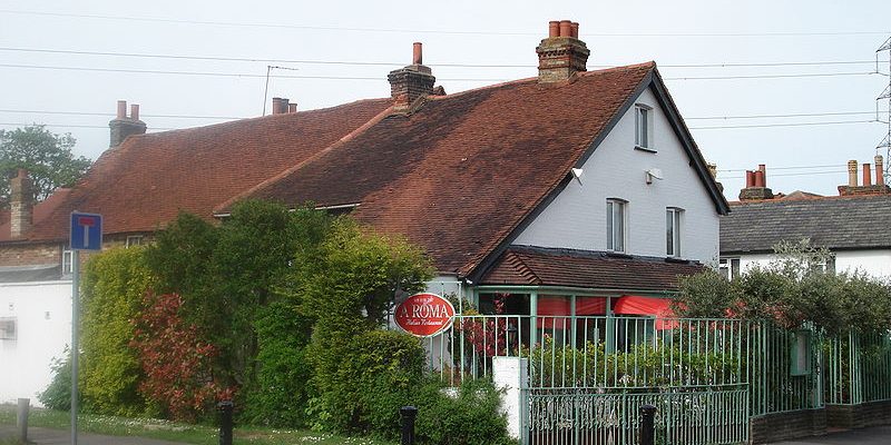 Taxi from New Malden to Gatwick Airport