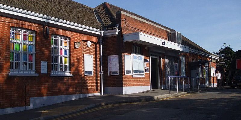 Taxi Transfer from Welling to Gatwick Airport