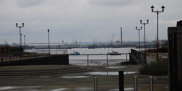 heathrow-airport-transfer-to-grays Taxi Transfer from Grays to Heathrow Airport